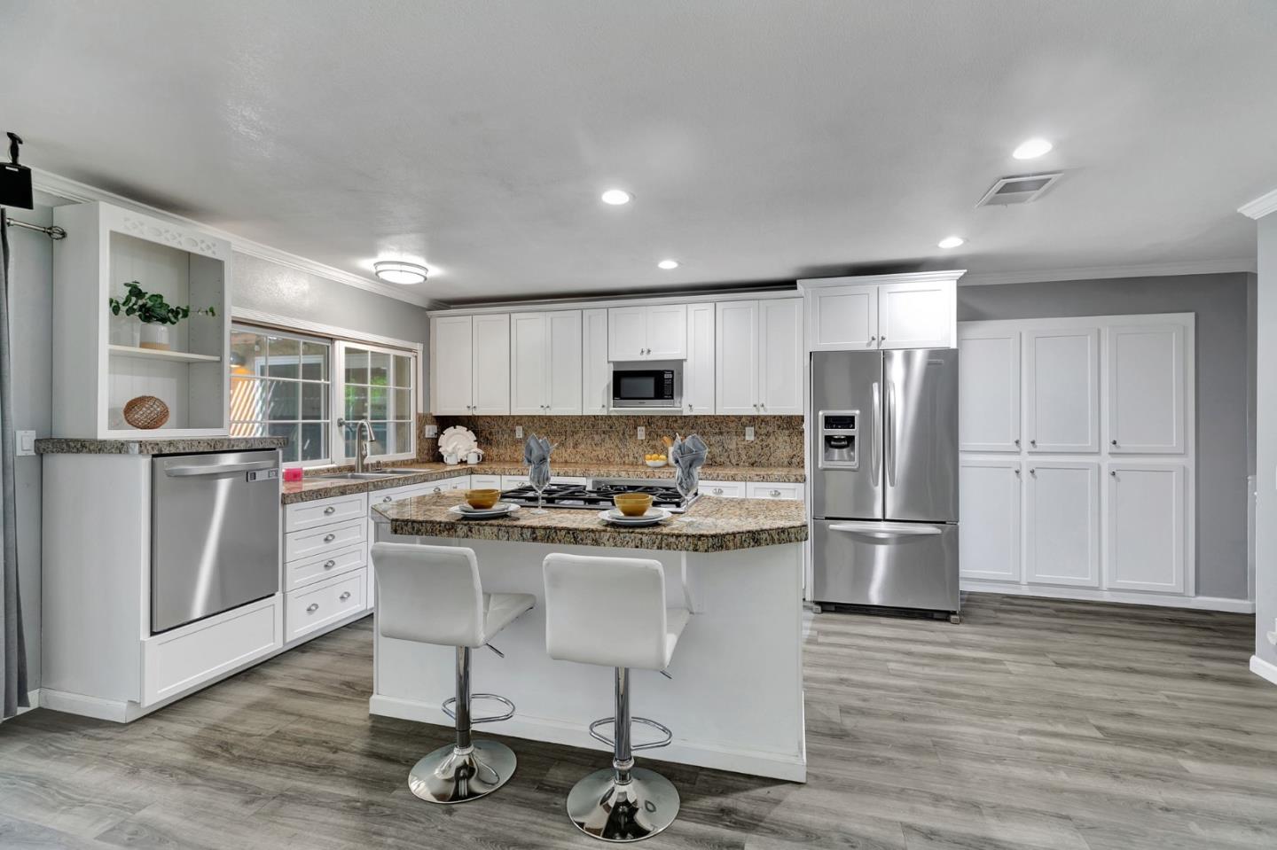 Detail Gallery Image 17 of 60 For 184 Park Sharon Dr, San Jose,  CA 95136 - 4 Beds | 2 Baths