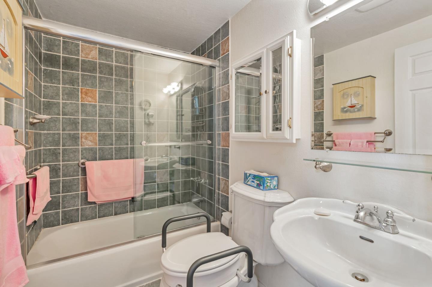 Detail Gallery Image 37 of 74 For 1025 Tamarind St, Montara,  CA 94037 - 3 Beds | 2 Baths