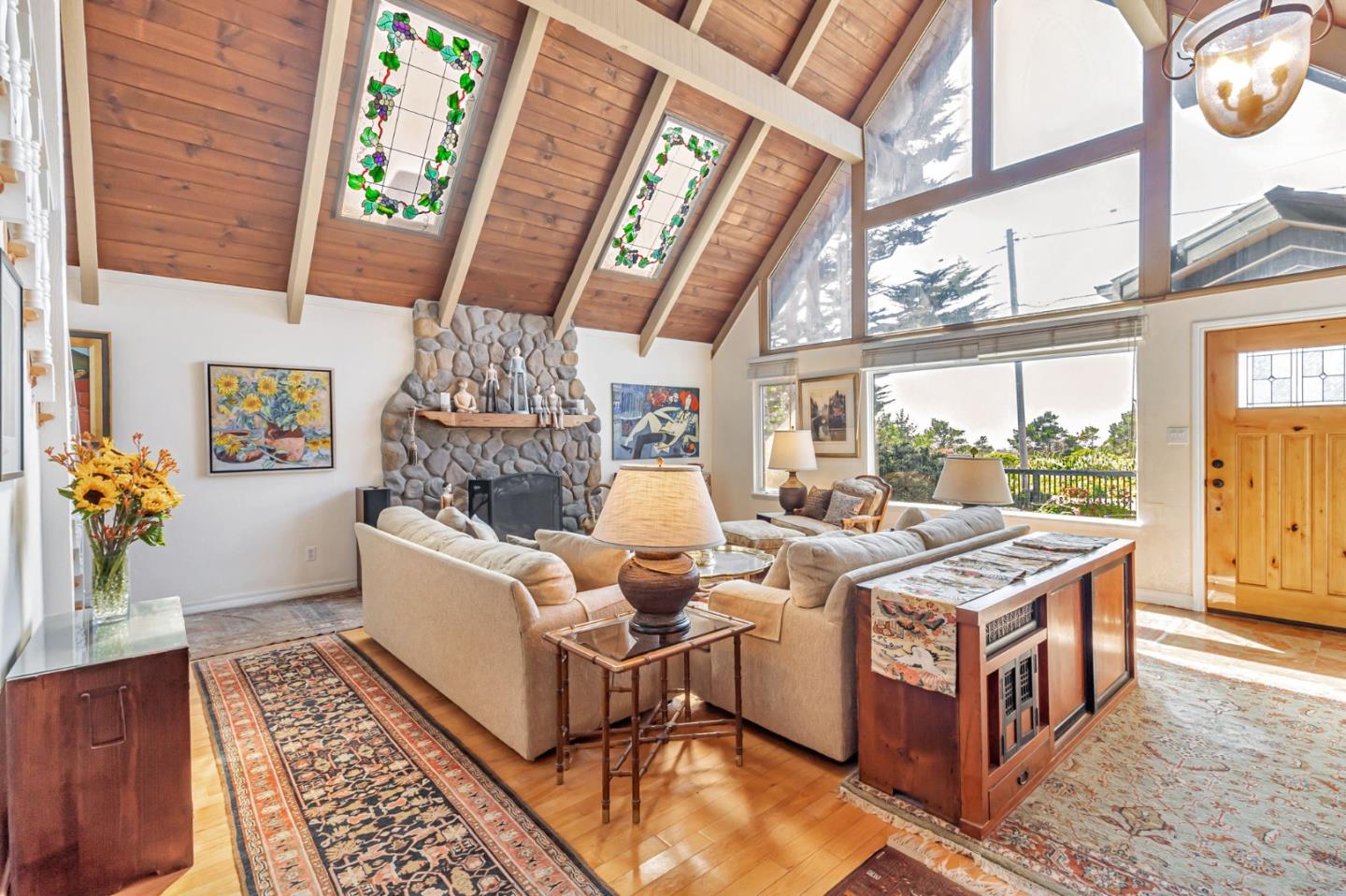 Detail Gallery Image 9 of 74 For 1025 Tamarind St, Montara,  CA 94037 - 3 Beds | 2 Baths