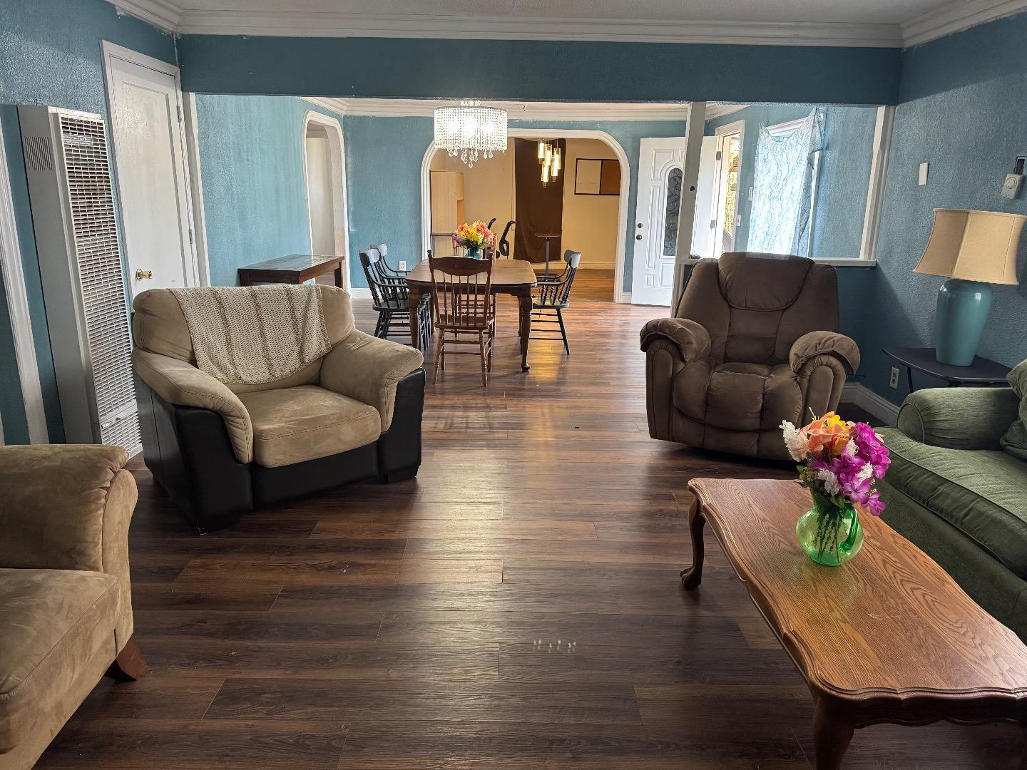 Detail Gallery Image 3 of 6 For 1059 Nevada Ave, Oroville,  CA 95965 - 9 Beds | 3/1 Baths