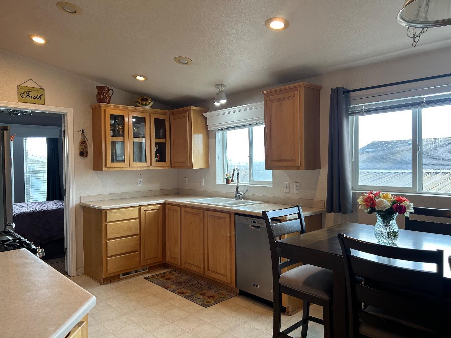 Detail Gallery Image 2 of 5 For 1900 Highway 1 #101,  Moss Landing,  CA 95039 - 3 Beds | 2 Baths