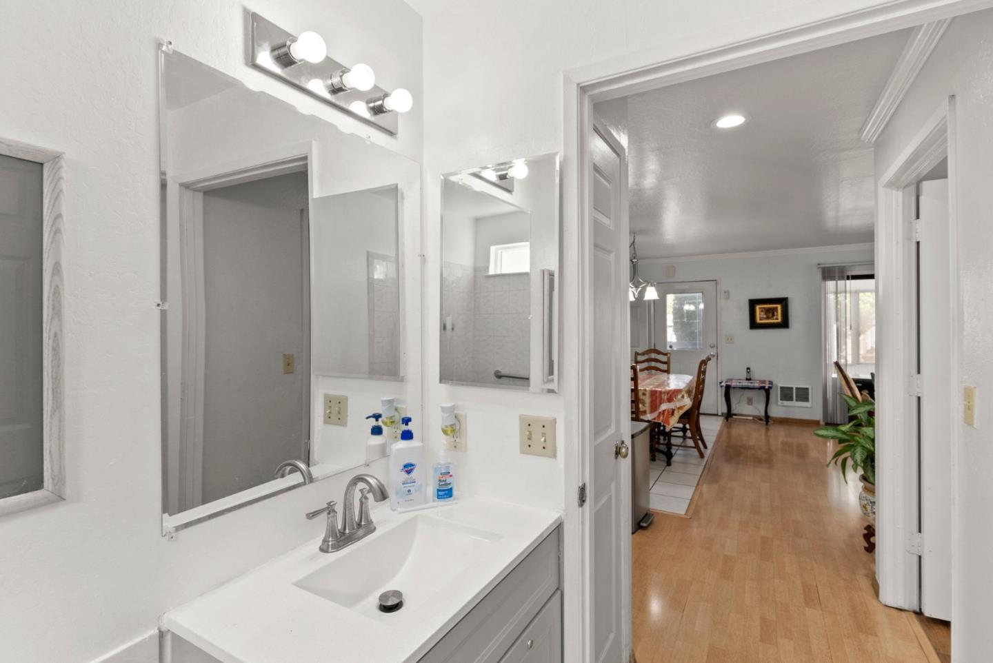 Detail Gallery Image 16 of 29 For 40 Shelter Creek Ln, San Bruno,  CA 94066 - 5 Beds | 4 Baths