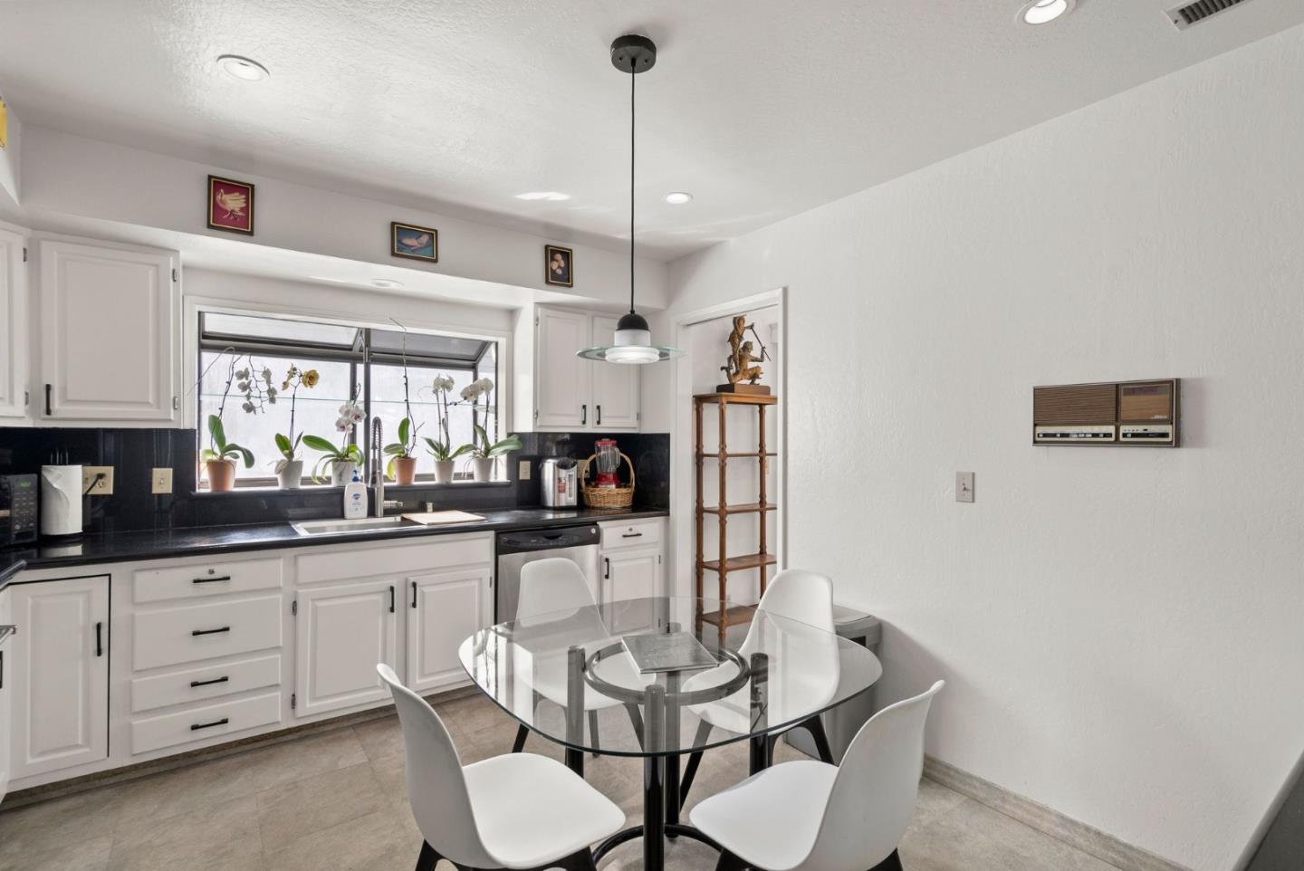 Detail Gallery Image 18 of 29 For 40 Shelter Creek Ln, San Bruno,  CA 94066 - 5 Beds | 4 Baths