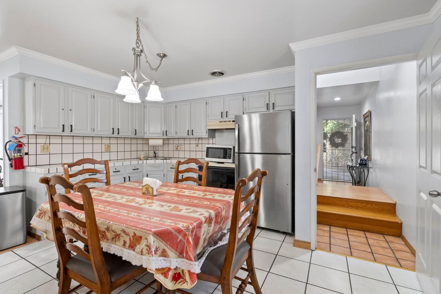 Detail Gallery Image 5 of 29 For 40 Shelter Creek Ln, San Bruno,  CA 94066 - 5 Beds | 4 Baths