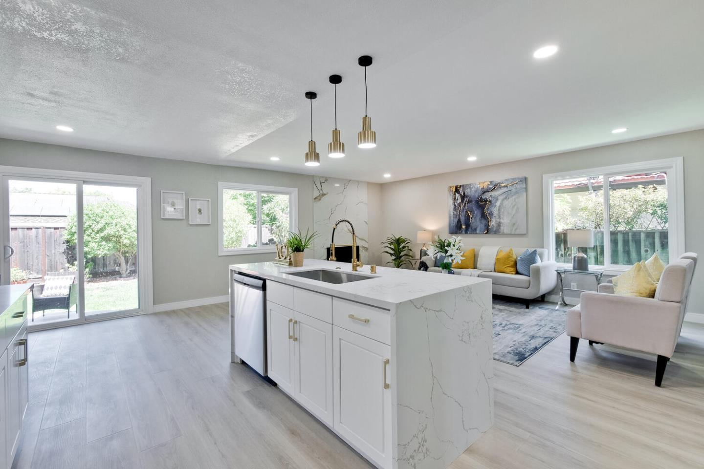 Detail Gallery Image 10 of 38 For 985 Reed Ave, Sunnyvale,  CA 94086 - 4 Beds | 2 Baths