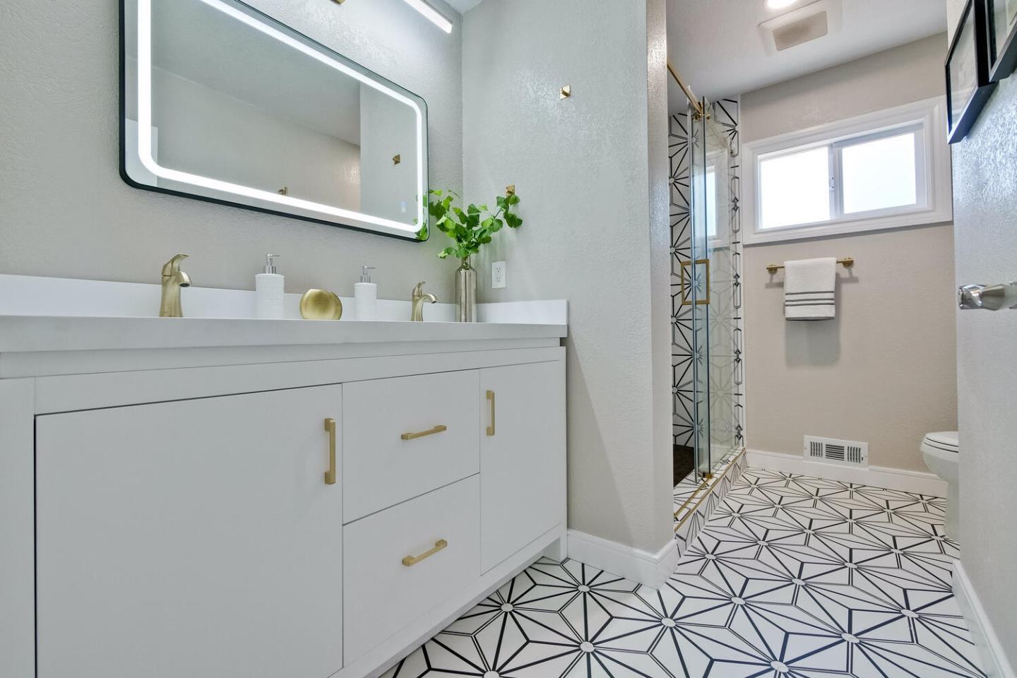 Detail Gallery Image 24 of 38 For 985 Reed Ave, Sunnyvale,  CA 94086 - 4 Beds | 2 Baths