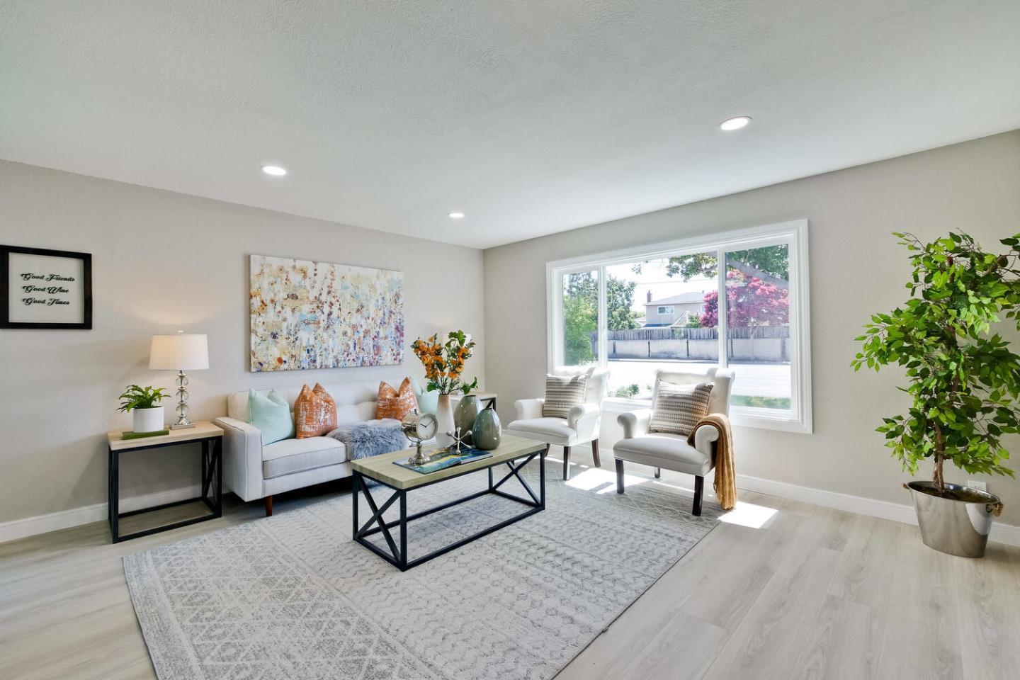 Detail Gallery Image 4 of 38 For 985 Reed Ave, Sunnyvale,  CA 94086 - 4 Beds | 2 Baths