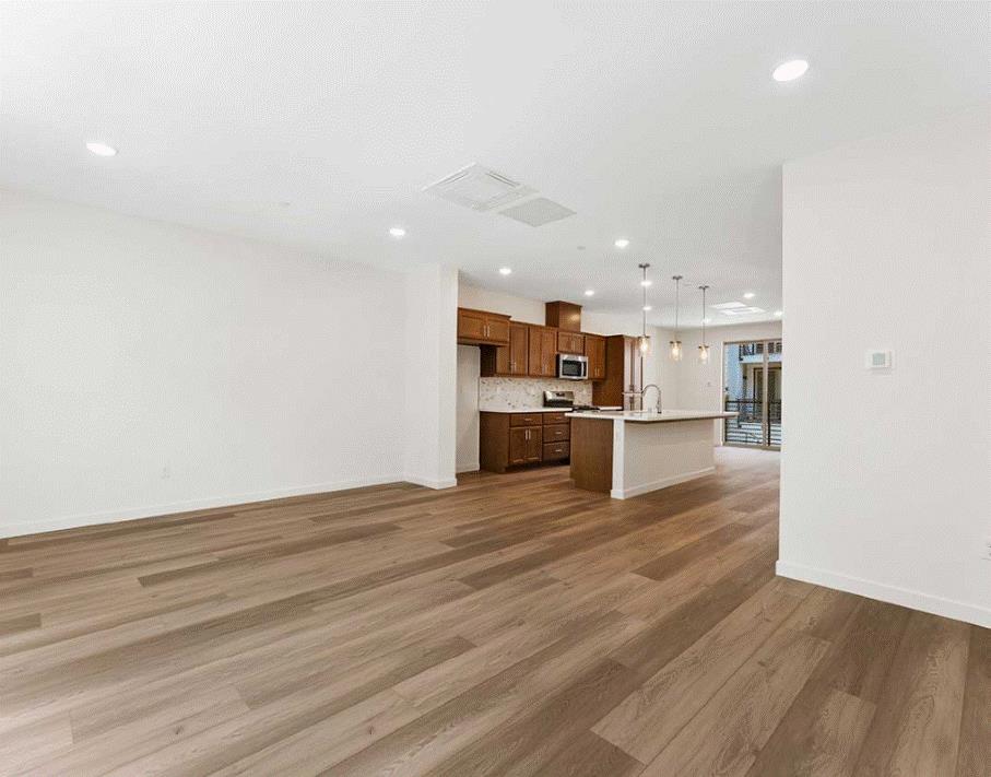 Detail Gallery Image 4 of 7 For 6689 Optimum Loop, San Jose,  CA 95119 - 4 Beds | 3/1 Baths