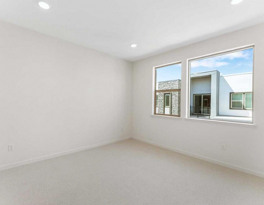 Detail Gallery Image 6 of 7 For 6689 Optimum Loop, San Jose,  CA 95119 - 4 Beds | 3/1 Baths