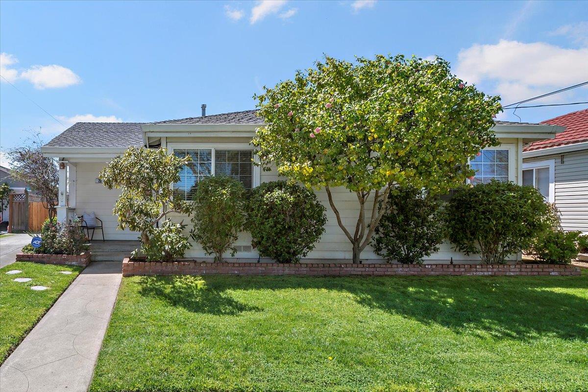 Detail Gallery Image 2 of 25 For 20 S Kingston St, San Mateo,  CA 94401 - 3 Beds | 2 Baths