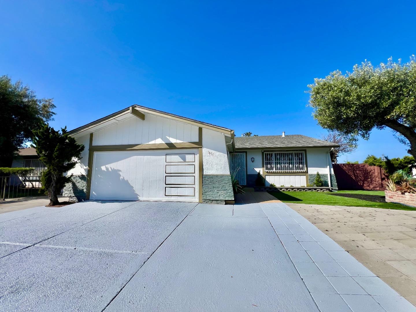 Detail Gallery Image 13 of 50 For 1151 Leeward Dr, San Jose,  CA 95122 - 4 Beds | 2 Baths