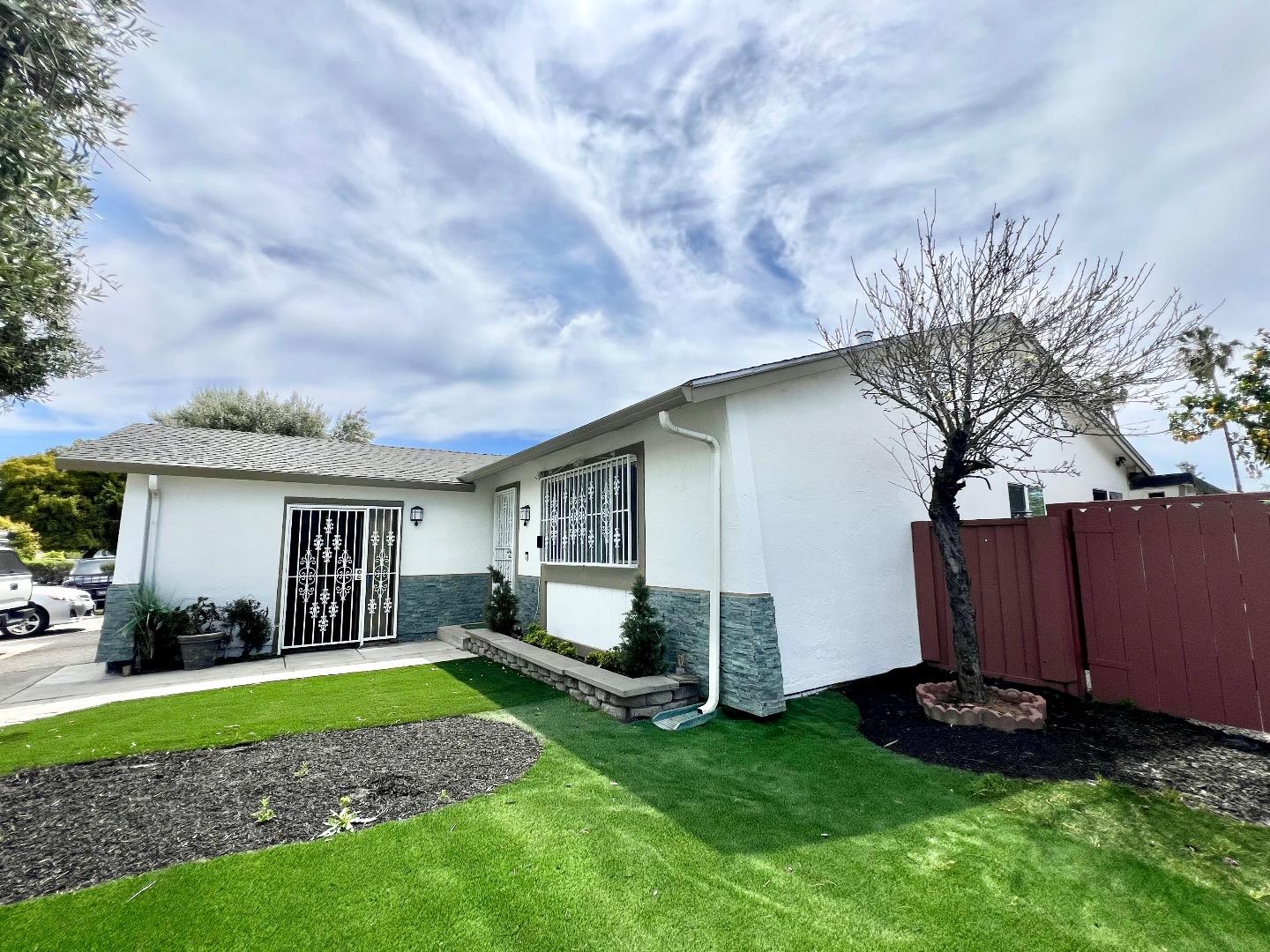Detail Gallery Image 14 of 50 For 1151 Leeward Dr, San Jose,  CA 95122 - 4 Beds | 2 Baths