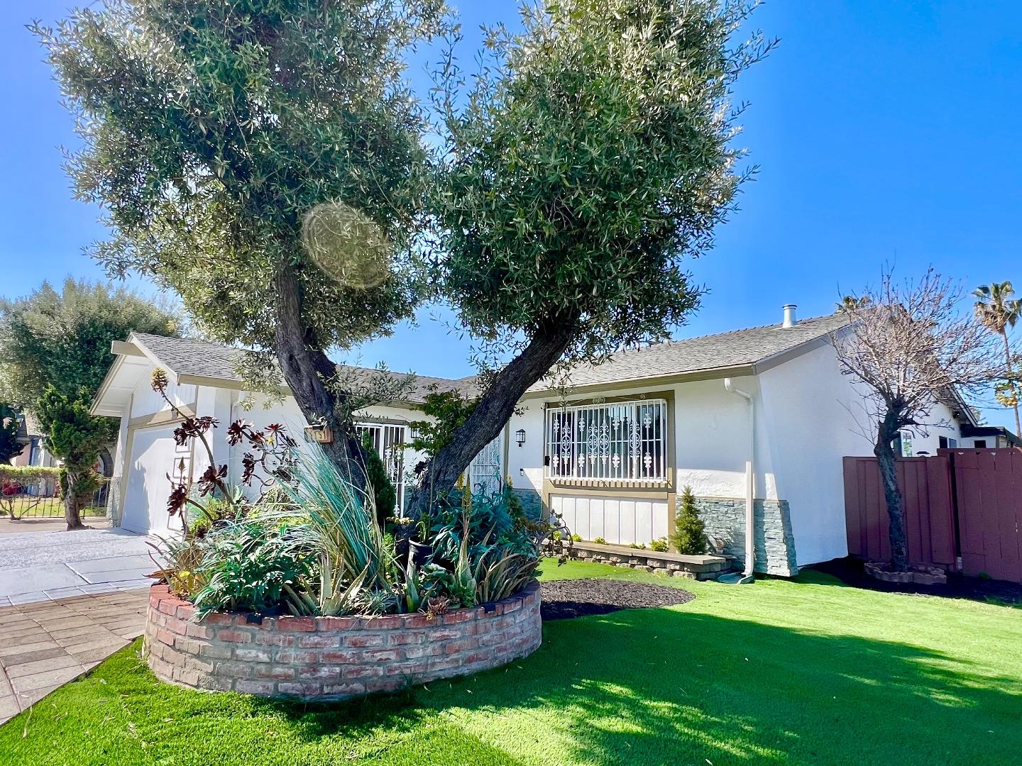 Detail Gallery Image 18 of 50 For 1151 Leeward Dr, San Jose,  CA 95122 - 4 Beds | 2 Baths