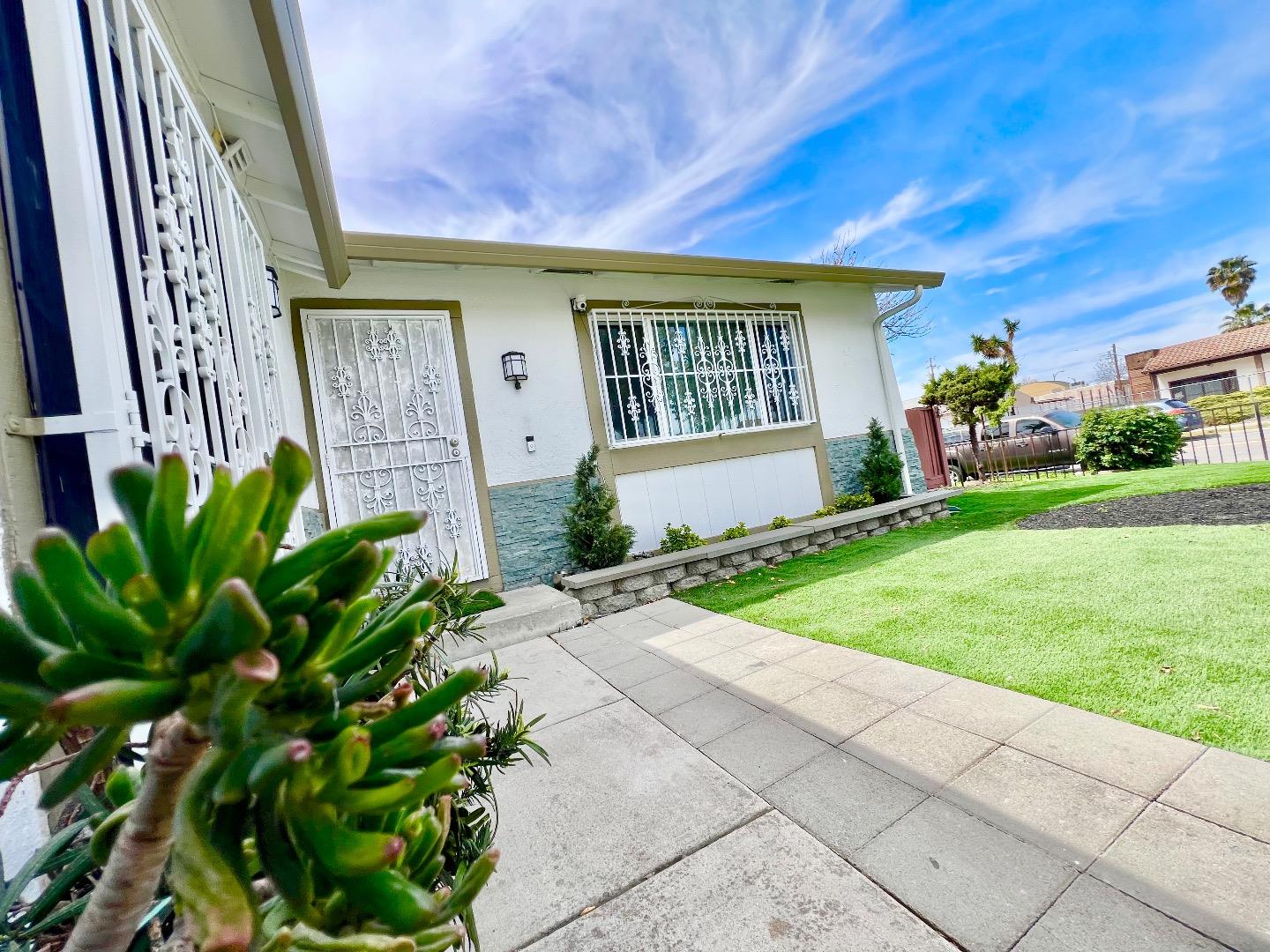 Detail Gallery Image 20 of 50 For 1151 Leeward Dr, San Jose,  CA 95122 - 4 Beds | 2 Baths