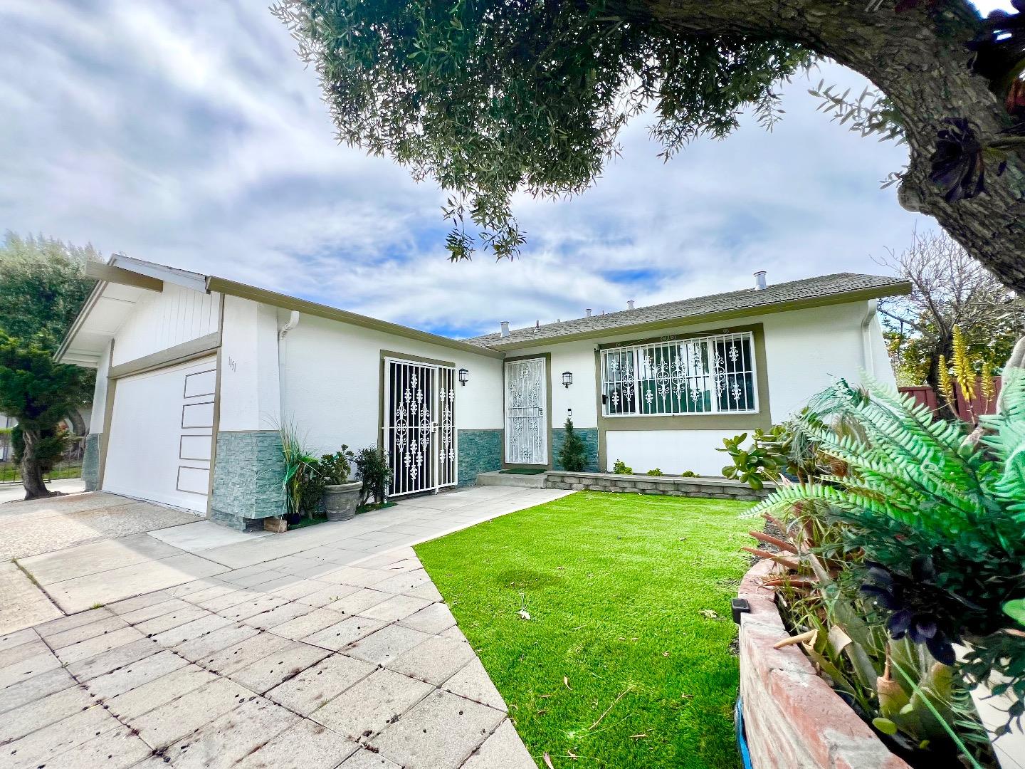 Detail Gallery Image 22 of 50 For 1151 Leeward Dr, San Jose,  CA 95122 - 4 Beds | 2 Baths