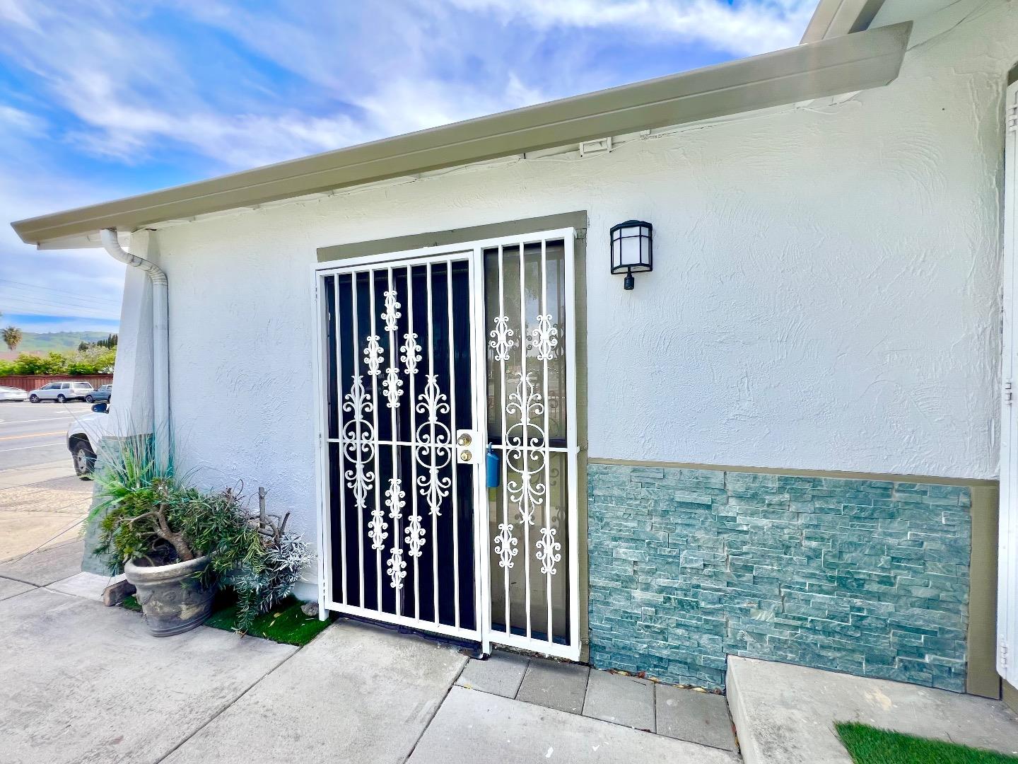 Detail Gallery Image 23 of 50 For 1151 Leeward Dr, San Jose,  CA 95122 - 4 Beds | 2 Baths