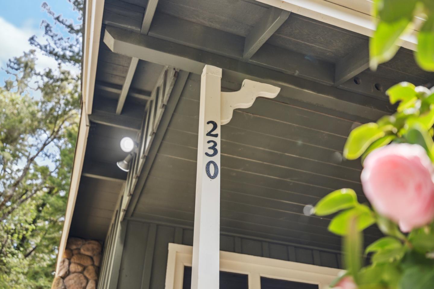 Detail Gallery Image 2 of 31 For 230 Ridge Dr, Boulder Creek,  CA 95006 - 2 Beds | 1 Baths