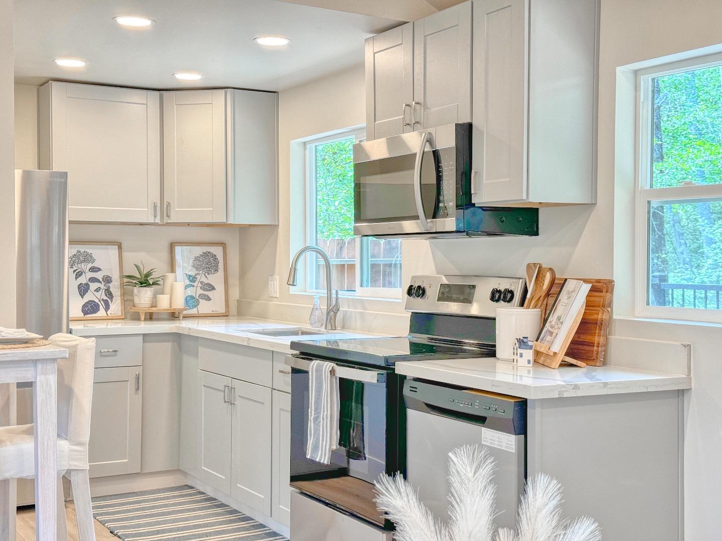 Detail Gallery Image 3 of 25 For 37082 Nason Rd, Carmel Valley,  CA 93924 - 1 Beds | 1 Baths
