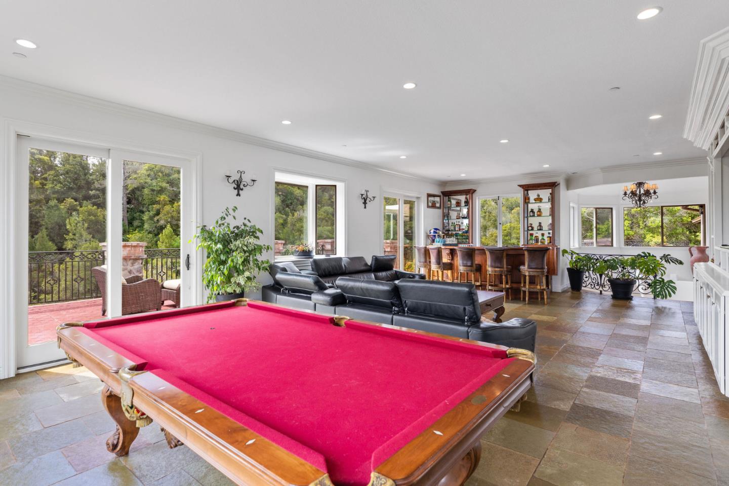 Detail Gallery Image 12 of 54 For 40 Cinnamon Ct, Hillsborough,  CA 94010 - 5 Beds | 4/1 Baths