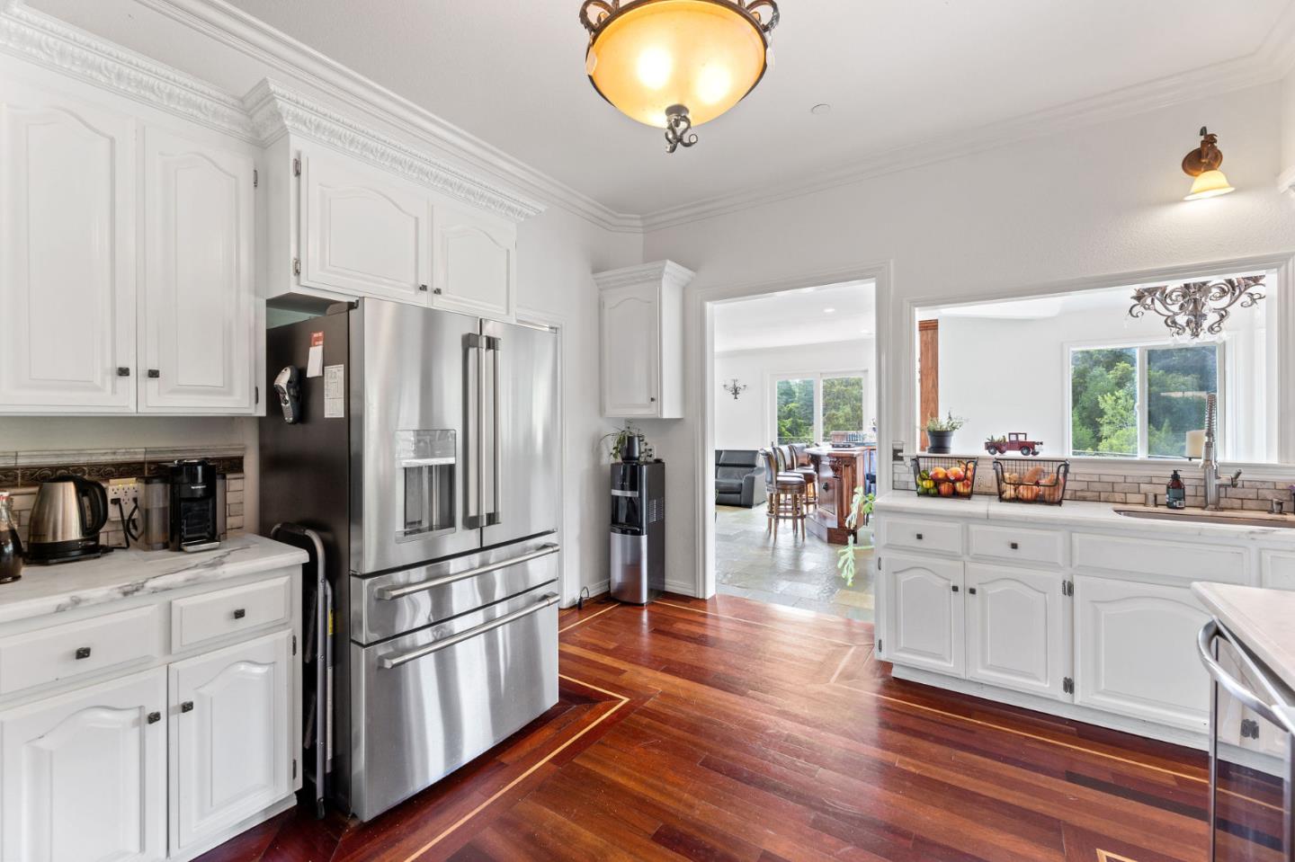 Detail Gallery Image 17 of 54 For 40 Cinnamon Ct, Hillsborough,  CA 94010 - 5 Beds | 4/1 Baths