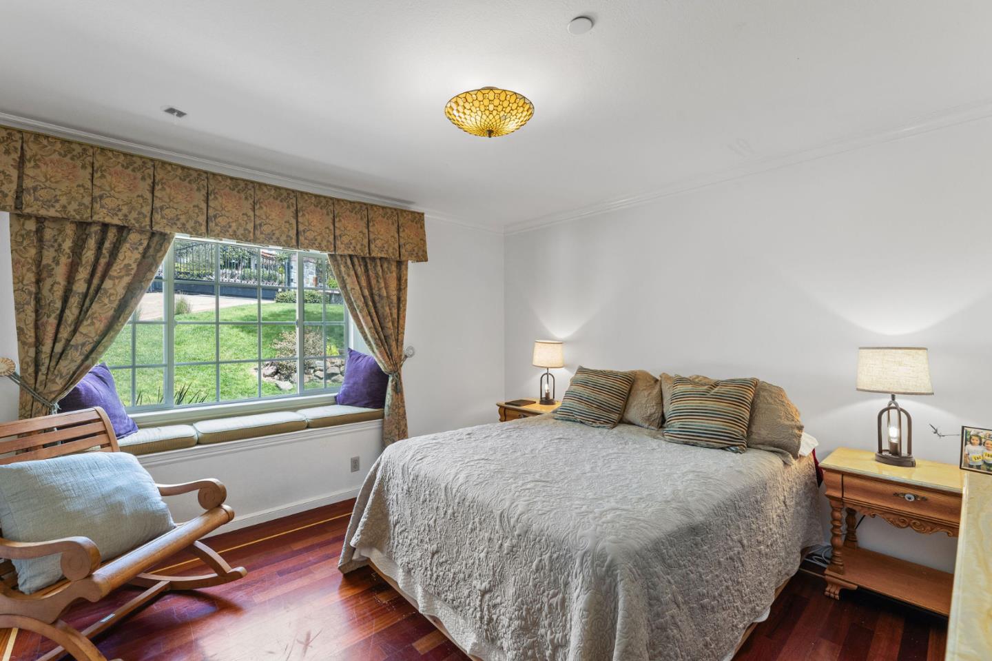 Detail Gallery Image 29 of 54 For 40 Cinnamon Ct, Hillsborough,  CA 94010 - 5 Beds | 4/1 Baths