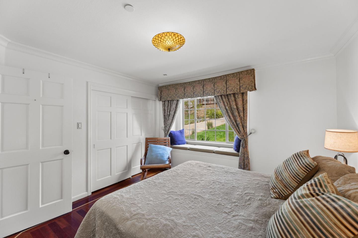 Detail Gallery Image 30 of 54 For 40 Cinnamon Ct, Hillsborough,  CA 94010 - 5 Beds | 4/1 Baths