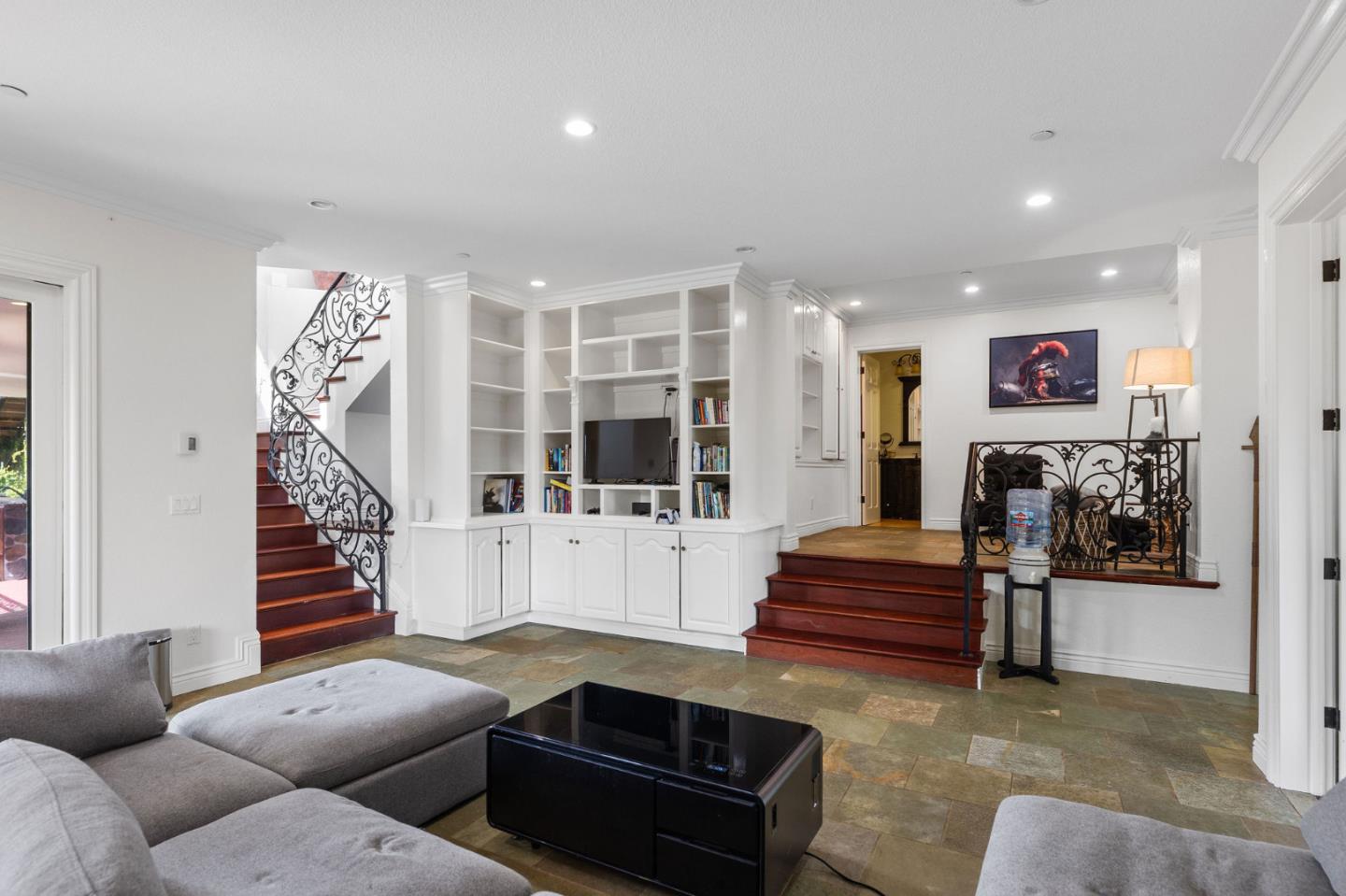 Detail Gallery Image 33 of 54 For 40 Cinnamon Ct, Hillsborough,  CA 94010 - 5 Beds | 4/1 Baths