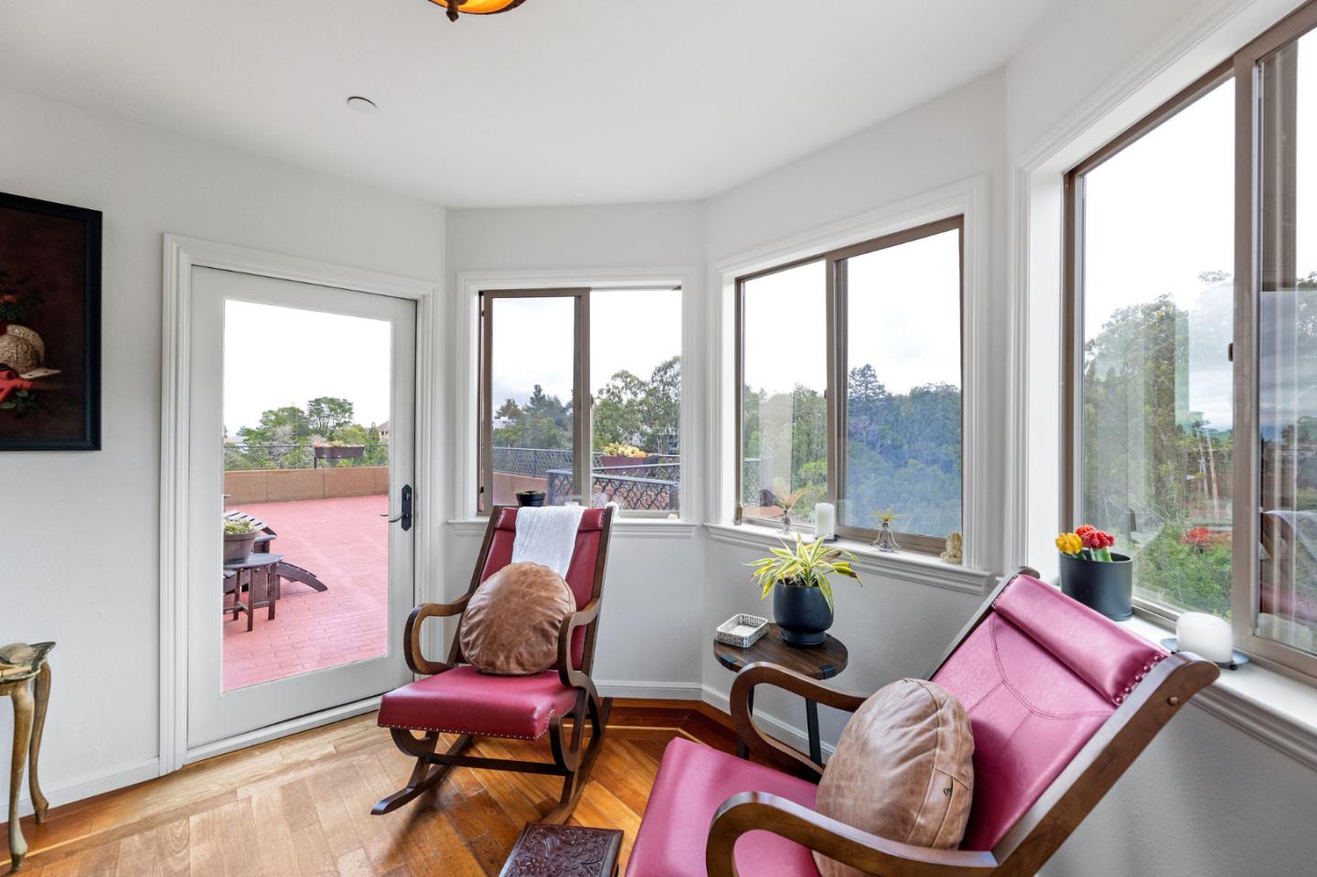 Detail Gallery Image 44 of 54 For 40 Cinnamon Ct, Hillsborough,  CA 94010 - 5 Beds | 4/1 Baths