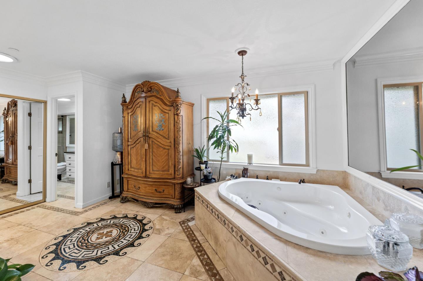 Detail Gallery Image 45 of 54 For 40 Cinnamon Ct, Hillsborough,  CA 94010 - 5 Beds | 4/1 Baths