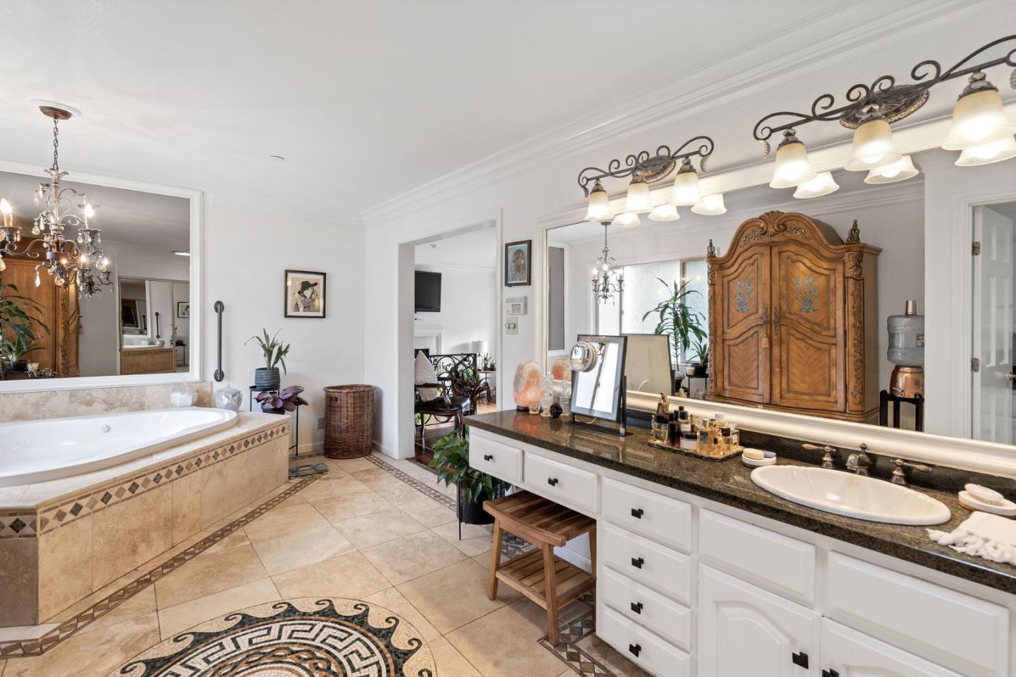 Detail Gallery Image 46 of 54 For 40 Cinnamon Ct, Hillsborough,  CA 94010 - 5 Beds | 4/1 Baths