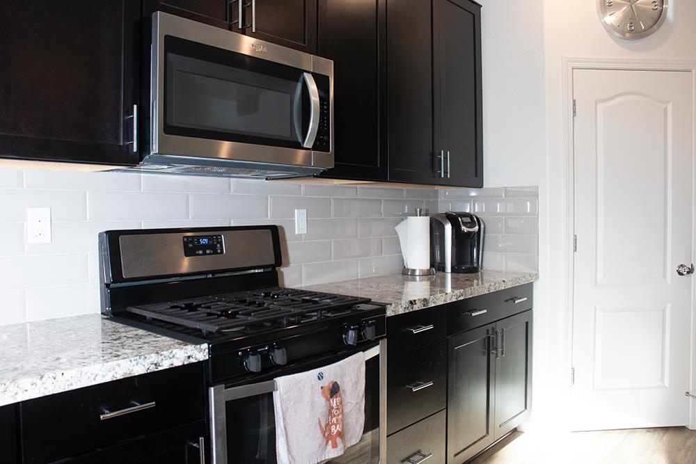 Detail Gallery Image 11 of 40 For 530 Gabriele Ct, Hollister,  CA 95023 - 3 Beds | 2/1 Baths