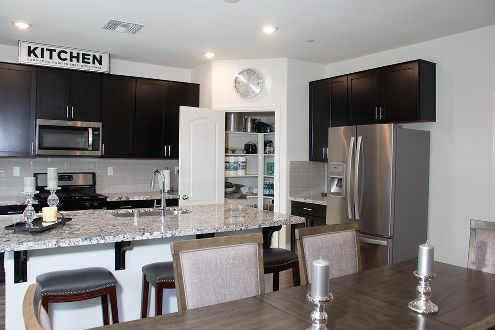 Detail Gallery Image 14 of 40 For 530 Gabriele Ct, Hollister,  CA 95023 - 3 Beds | 2/1 Baths