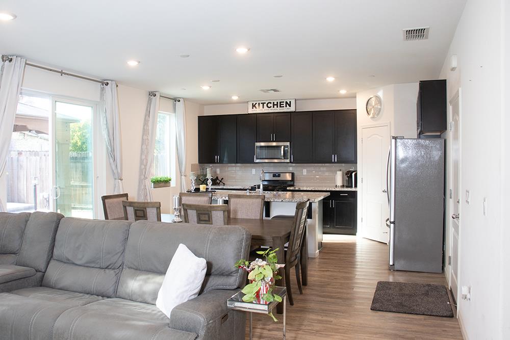 Detail Gallery Image 7 of 40 For 530 Gabriele Ct, Hollister,  CA 95023 - 3 Beds | 2/1 Baths