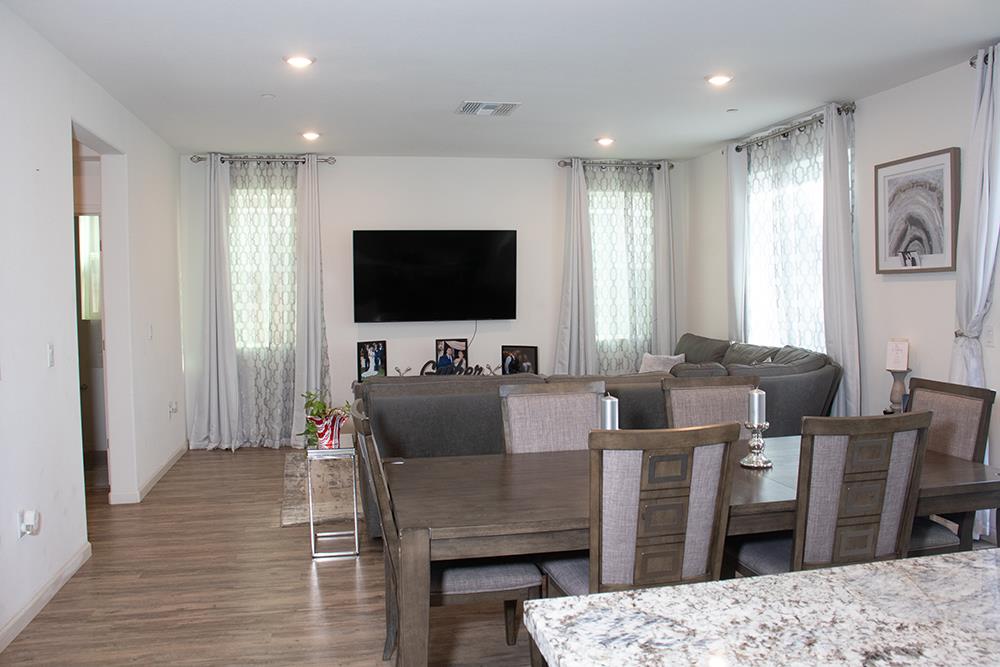 Detail Gallery Image 8 of 40 For 530 Gabriele Ct, Hollister,  CA 95023 - 3 Beds | 2/1 Baths