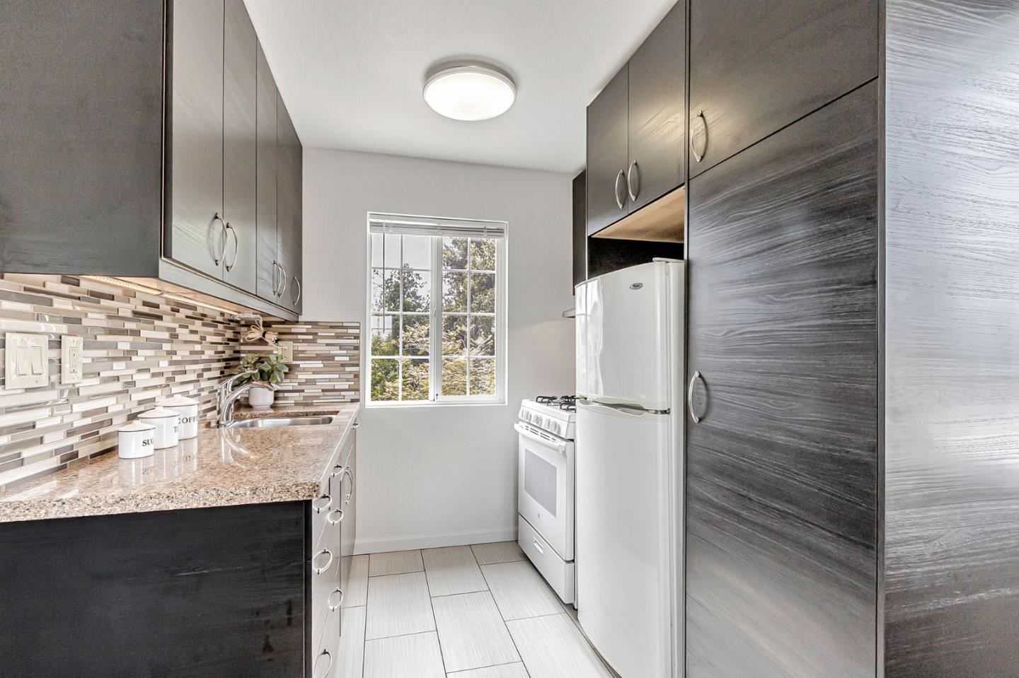 Detail Gallery Image 59 of 93 For 15340 Cooper Ave, San Jose,  CA 95124 - 5 Beds | 3 Baths