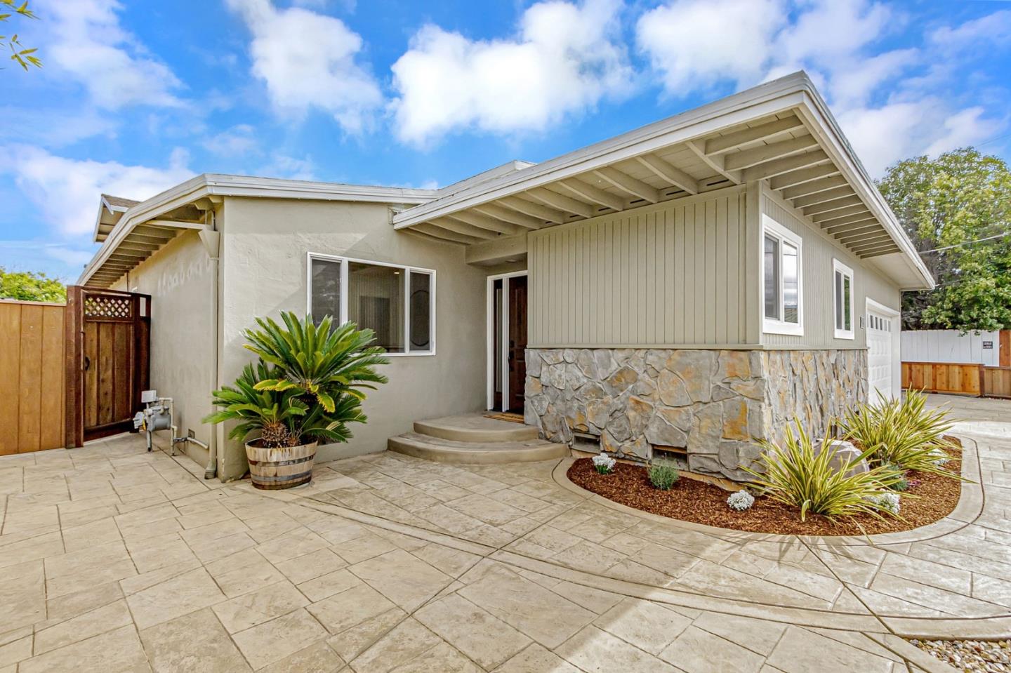 Detail Gallery Image 6 of 93 For 15340 Cooper Ave, San Jose,  CA 95124 - 5 Beds | 3 Baths