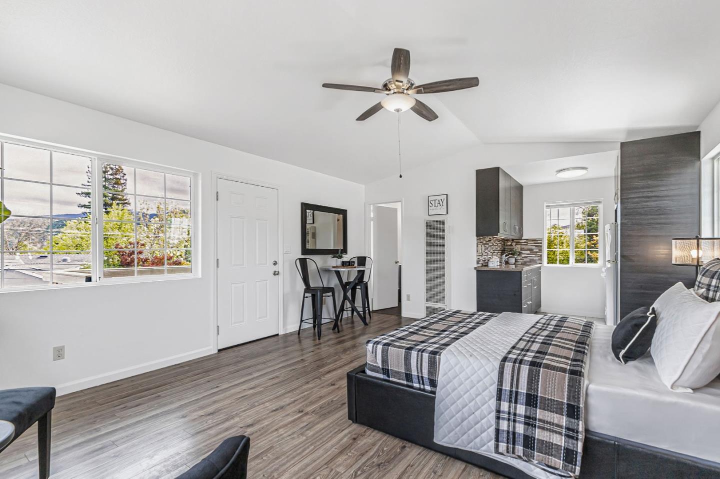 Detail Gallery Image 60 of 93 For 15340 Cooper Ave, San Jose,  CA 95124 - 5 Beds | 3 Baths