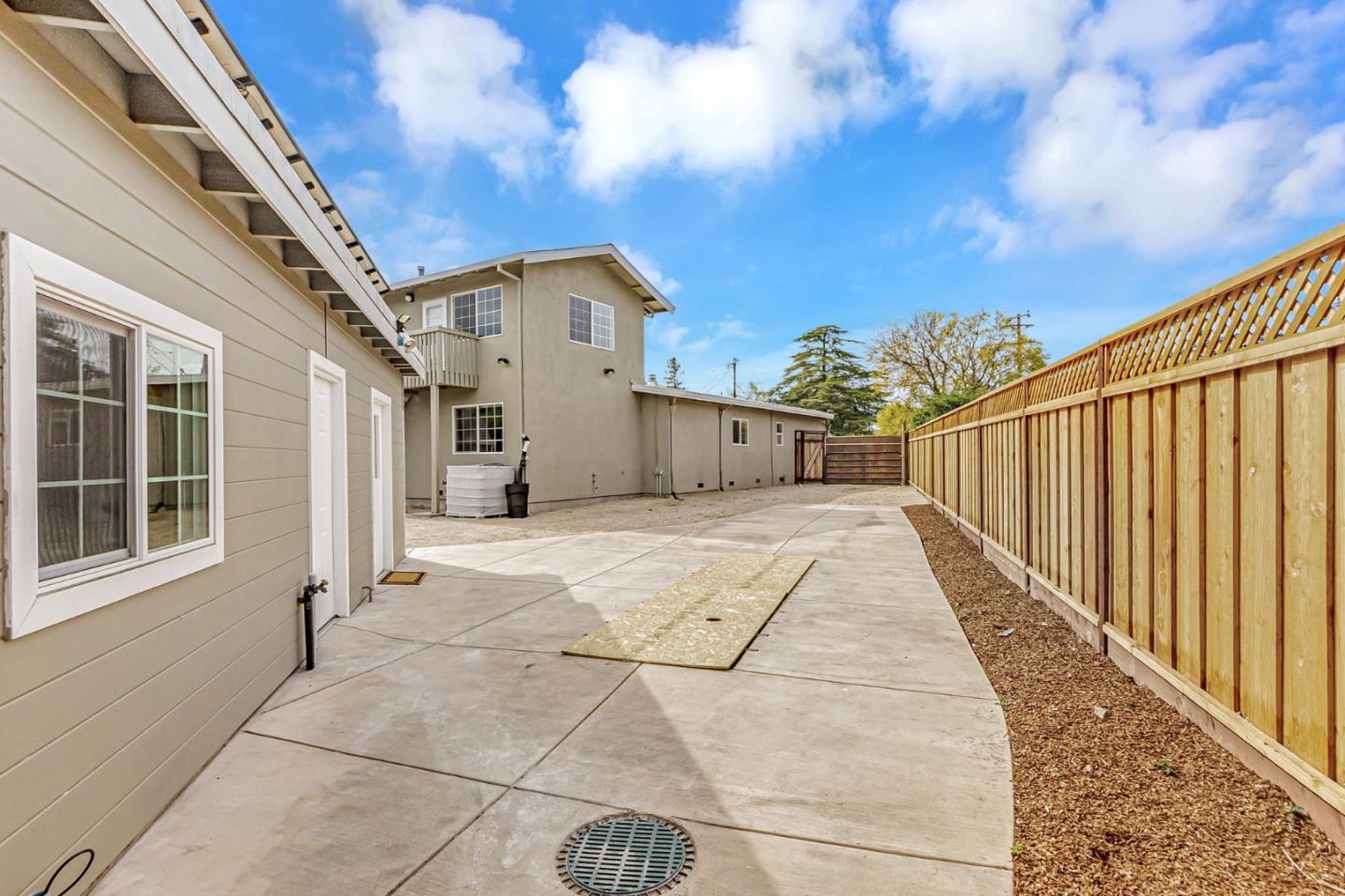Detail Gallery Image 67 of 93 For 15340 Cooper Ave, San Jose,  CA 95124 - 5 Beds | 3 Baths