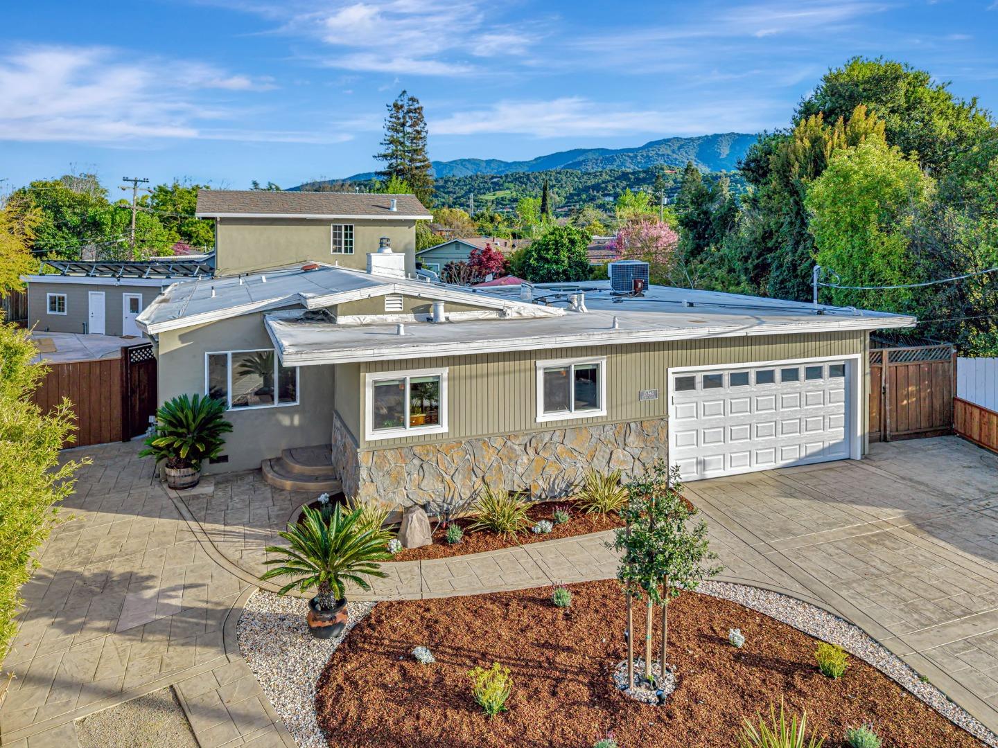 Detail Gallery Image 80 of 93 For 15340 Cooper Ave, San Jose,  CA 95124 - 5 Beds | 3 Baths