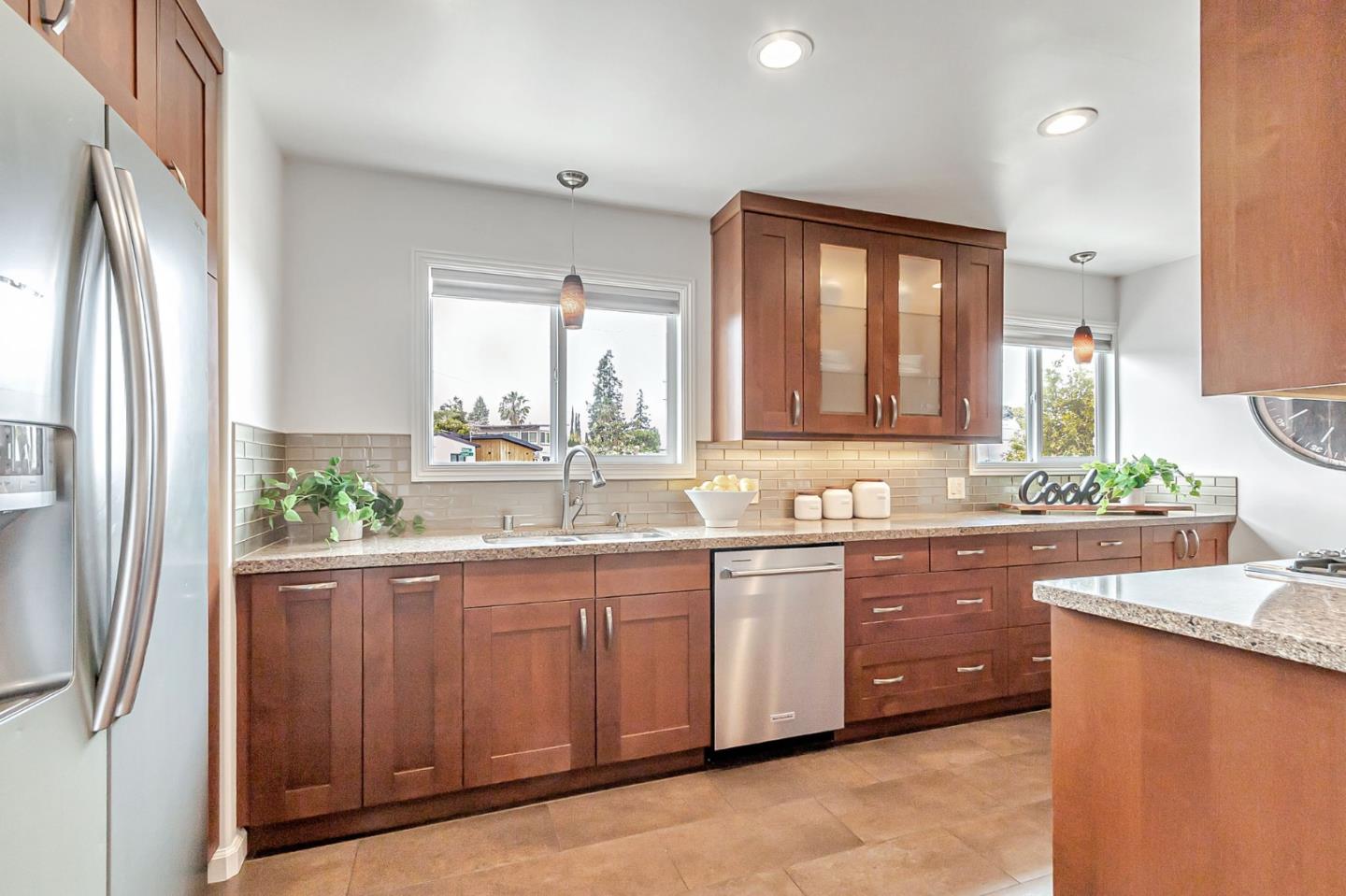 Detail Gallery Image 9 of 93 For 15340 Cooper Ave, San Jose,  CA 95124 - 5 Beds | 3 Baths