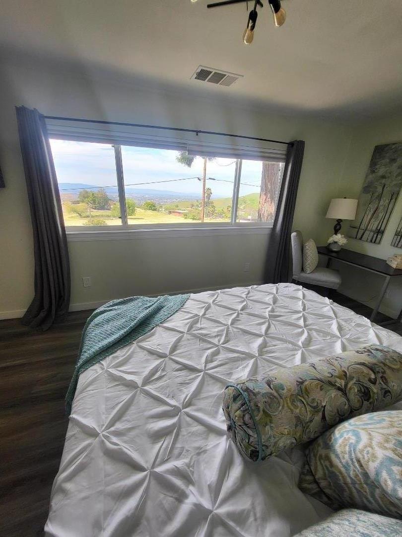 Detail Gallery Image 12 of 55 For 12880 Clayton Rd, San Jose,  CA 95127 - 4 Beds | 3/1 Baths