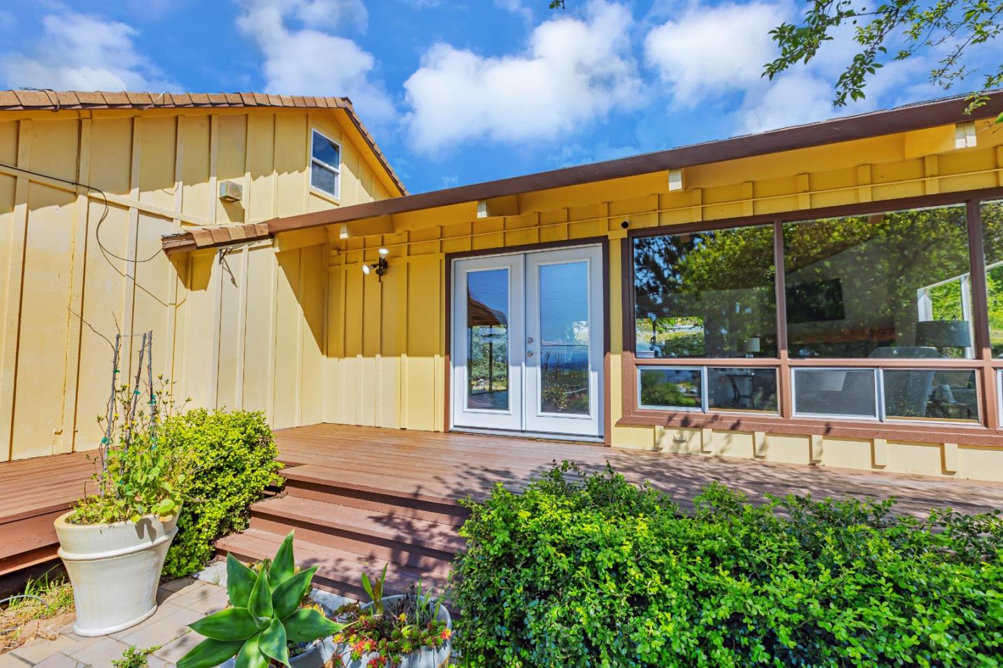 Detail Gallery Image 2 of 55 For 12880 Clayton Rd, San Jose,  CA 95127 - 4 Beds | 3/1 Baths