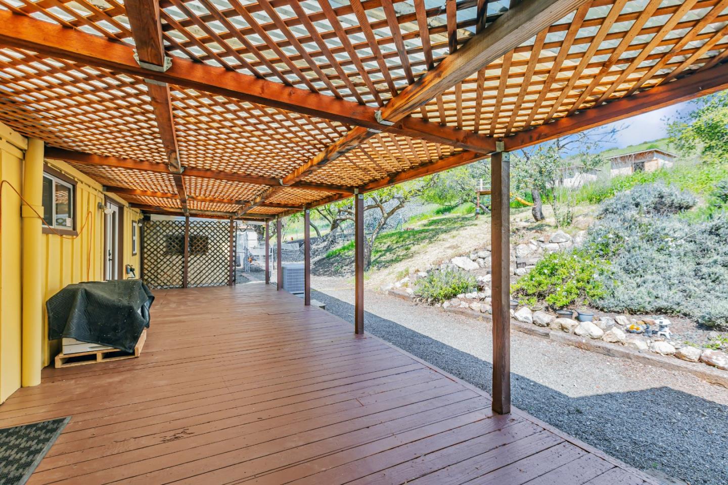 Detail Gallery Image 28 of 55 For 12880 Clayton Rd, San Jose,  CA 95127 - 4 Beds | 3/1 Baths