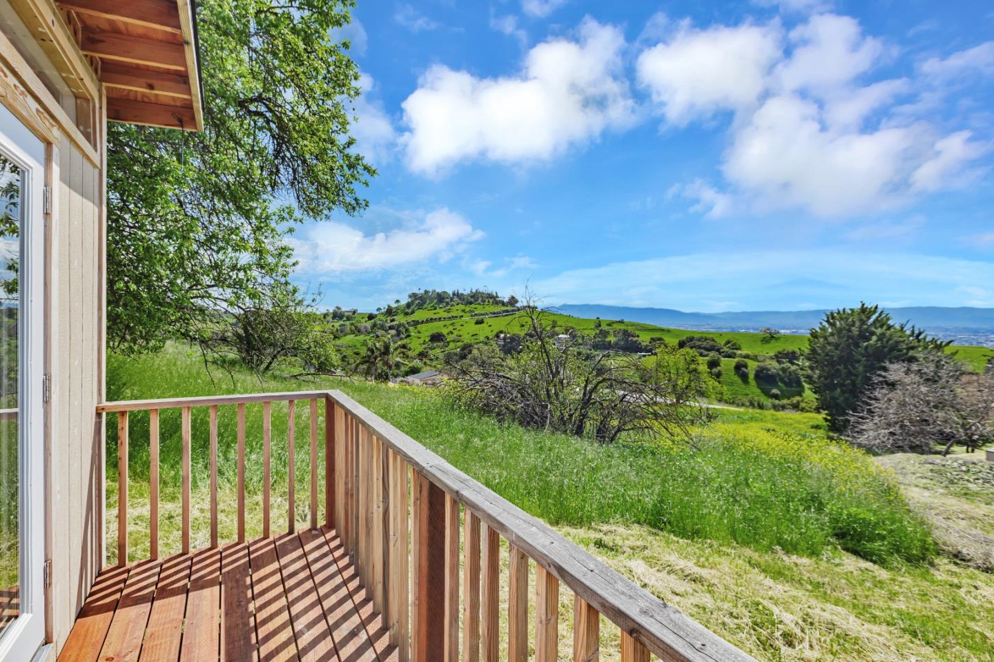 Detail Gallery Image 37 of 55 For 12880 Clayton Rd, San Jose,  CA 95127 - 4 Beds | 3/1 Baths