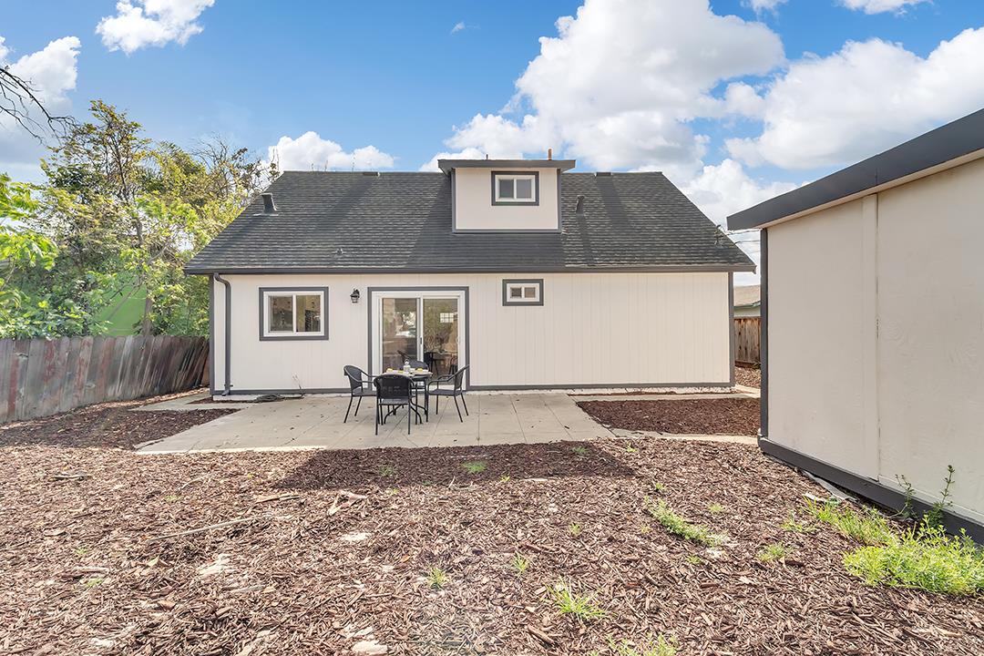Detail Gallery Image 25 of 41 For 2068 Interbay Dr, San Jose,  CA 95122 - 4 Beds | 2 Baths