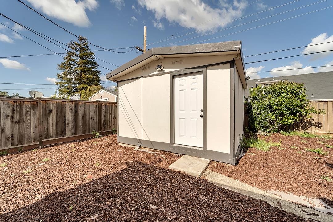 Detail Gallery Image 26 of 41 For 2068 Interbay Dr, San Jose,  CA 95122 - 4 Beds | 2 Baths