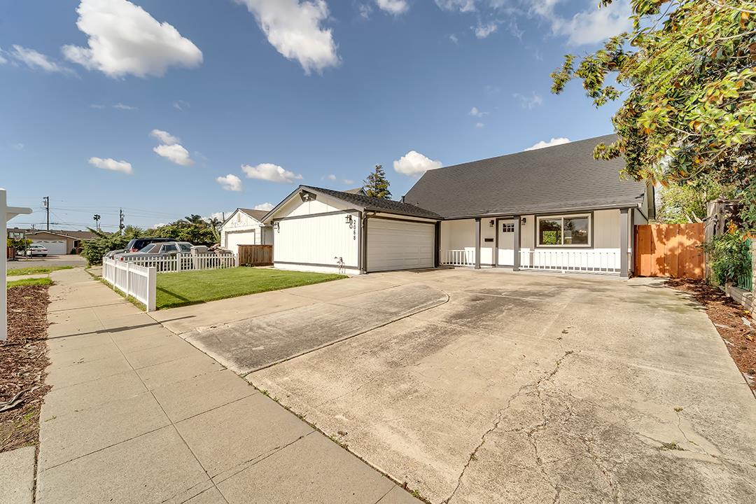 Detail Gallery Image 28 of 41 For 2068 Interbay Dr, San Jose,  CA 95122 - 4 Beds | 2 Baths
