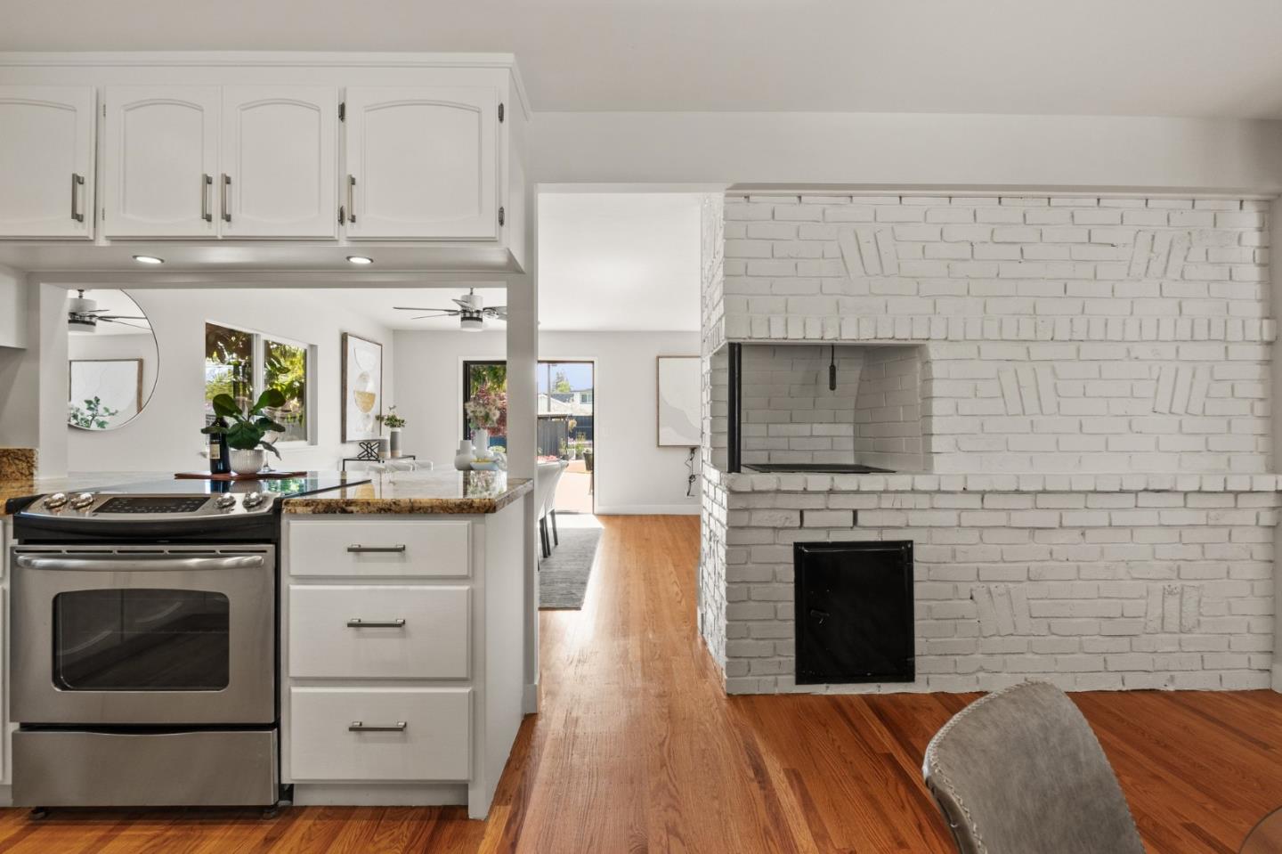Detail Gallery Image 12 of 54 For 1193 Kelsey Dr, Sunnyvale,  CA 94087 - 3 Beds | 2 Baths
