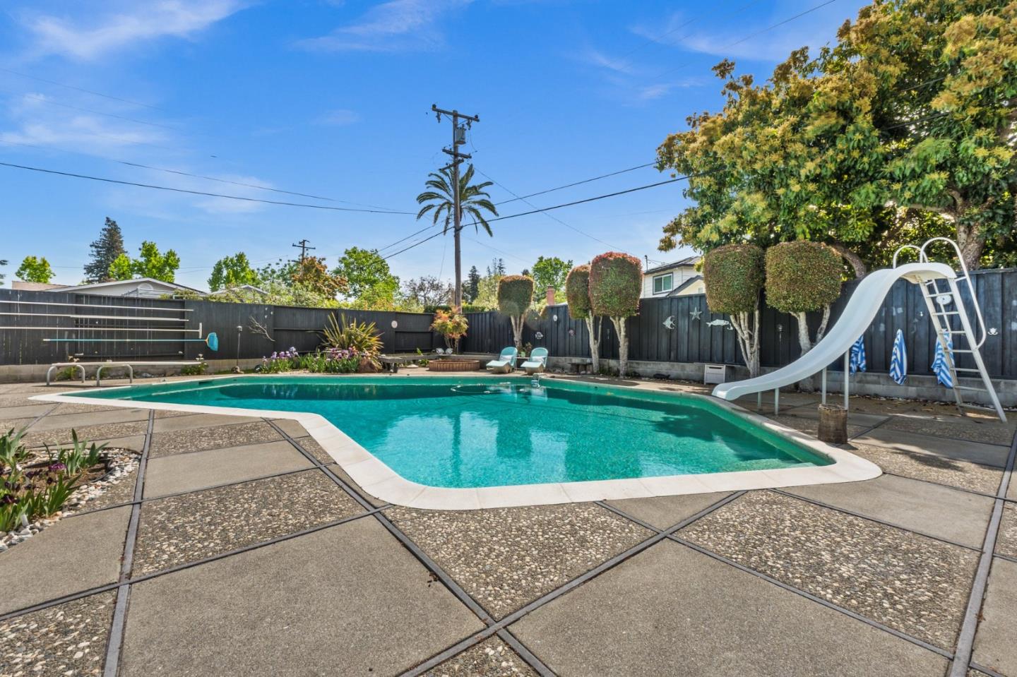 Detail Gallery Image 32 of 54 For 1193 Kelsey Dr, Sunnyvale,  CA 94087 - 3 Beds | 2 Baths