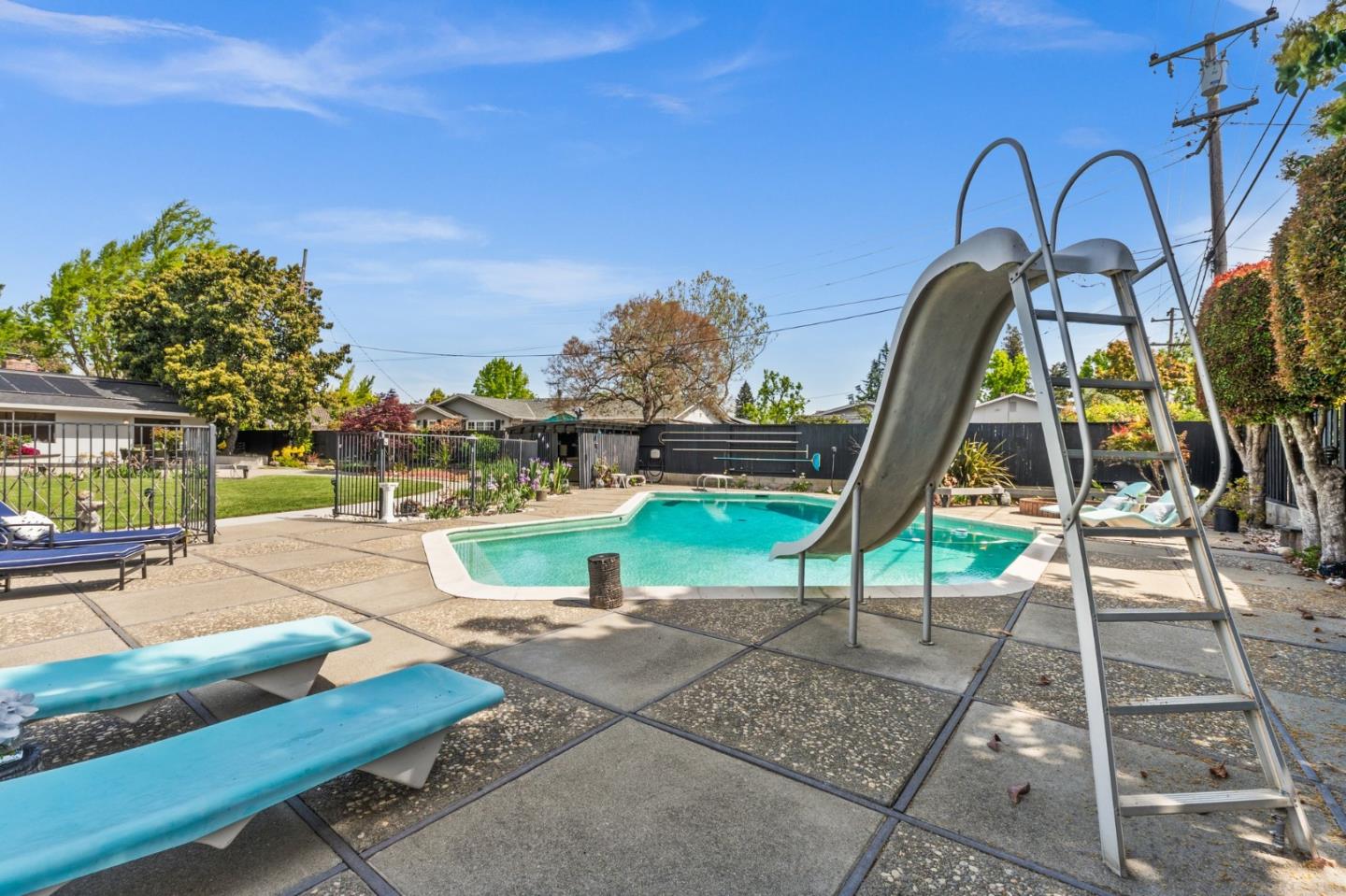 Detail Gallery Image 33 of 54 For 1193 Kelsey Dr, Sunnyvale,  CA 94087 - 3 Beds | 2 Baths